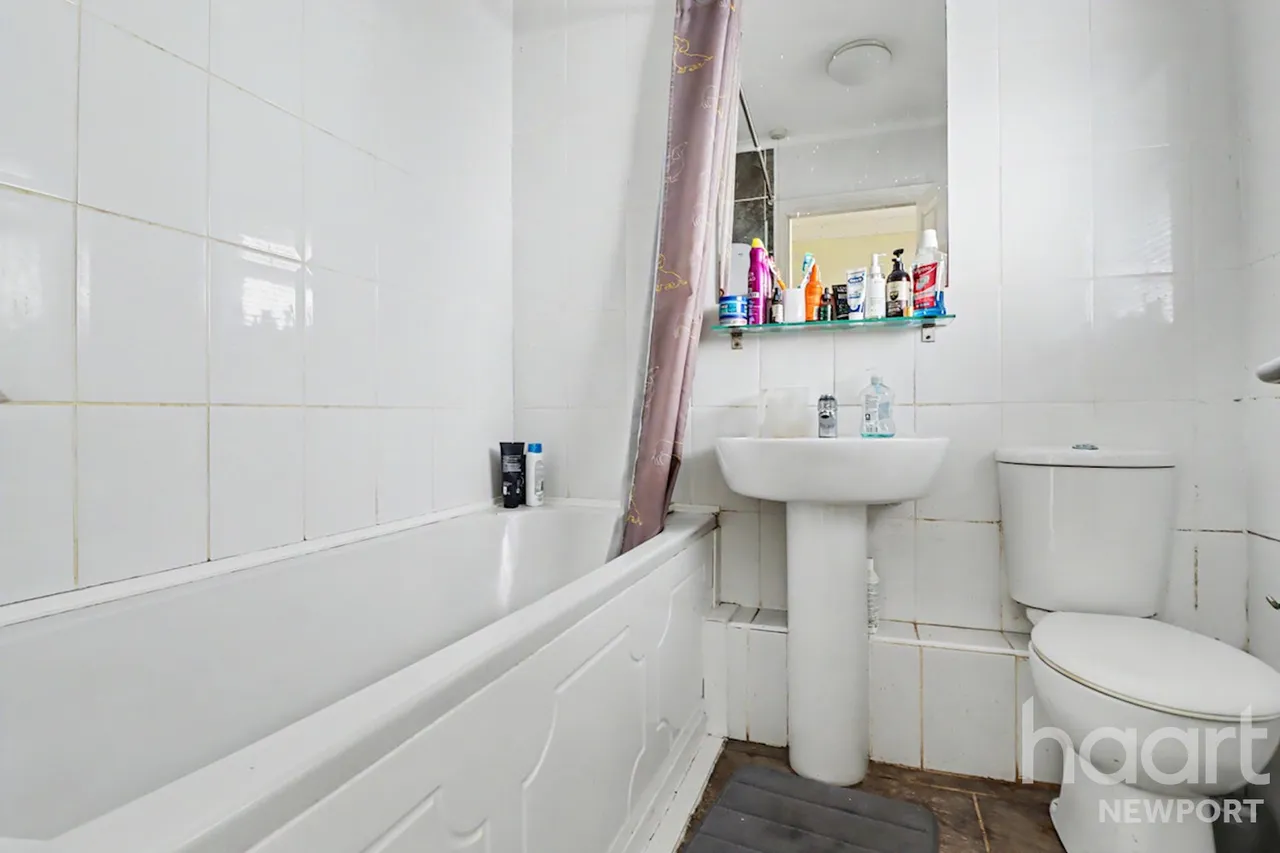 Parkwood Drive, Newport, NP10, photo 7