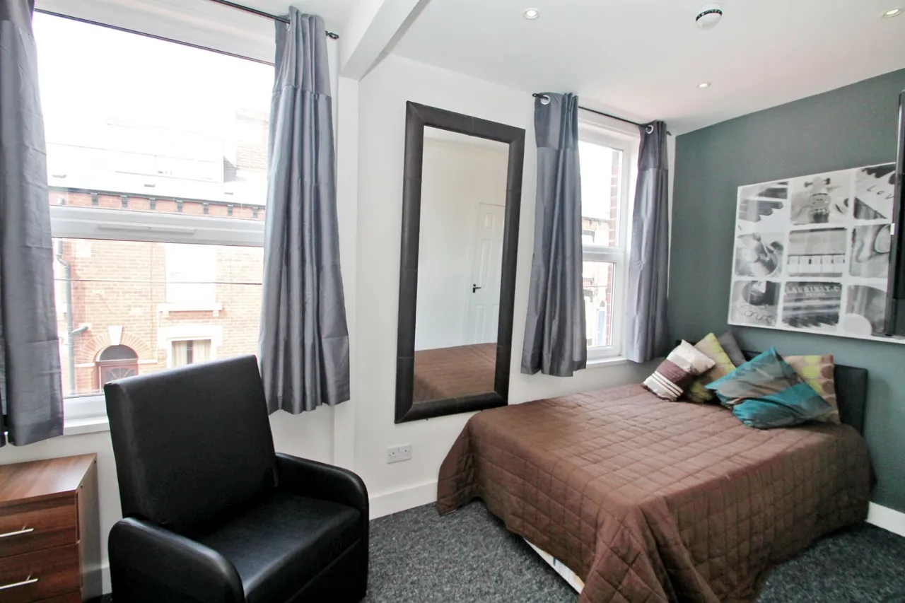 Kings Avenue, Hyde Park, LS6, photo 8