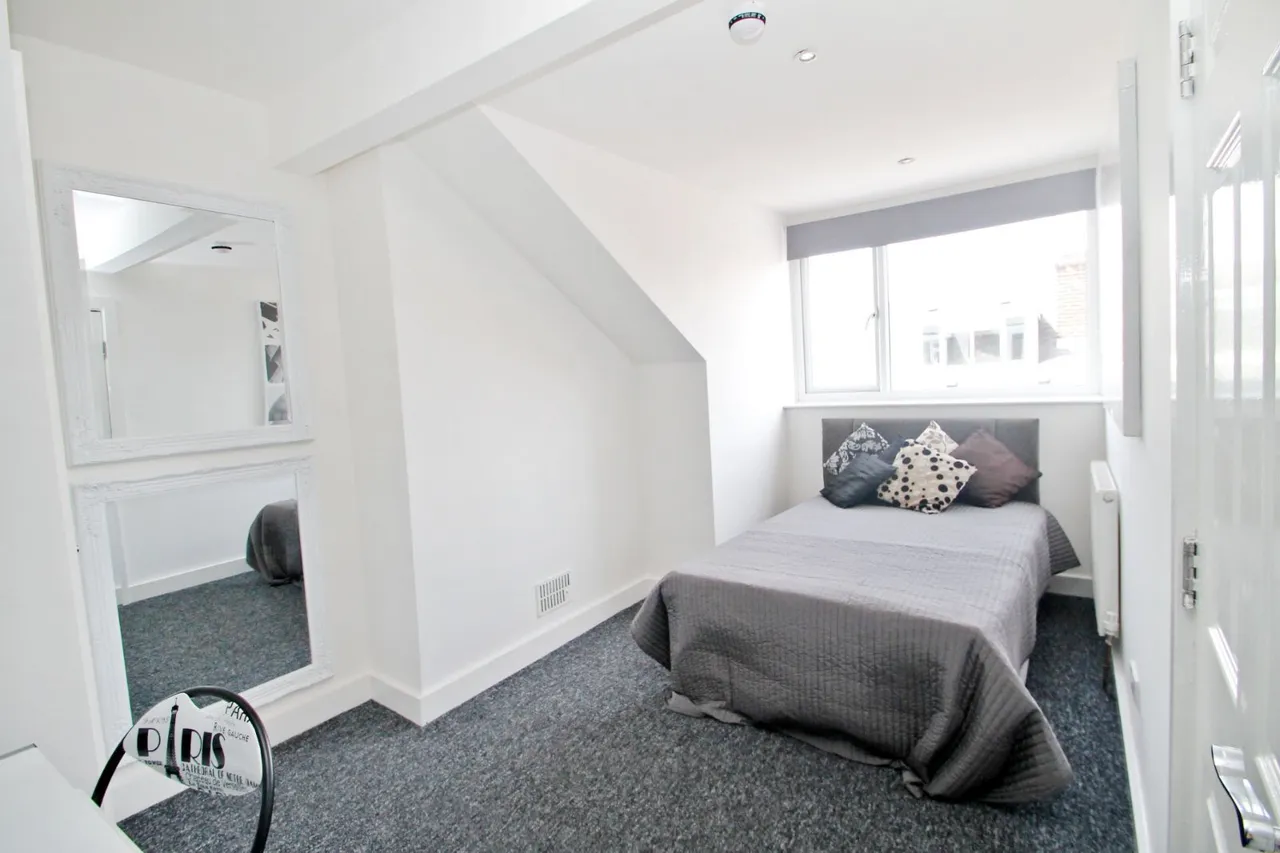 Kings Avenue, Hyde Park, LS6, photo 5