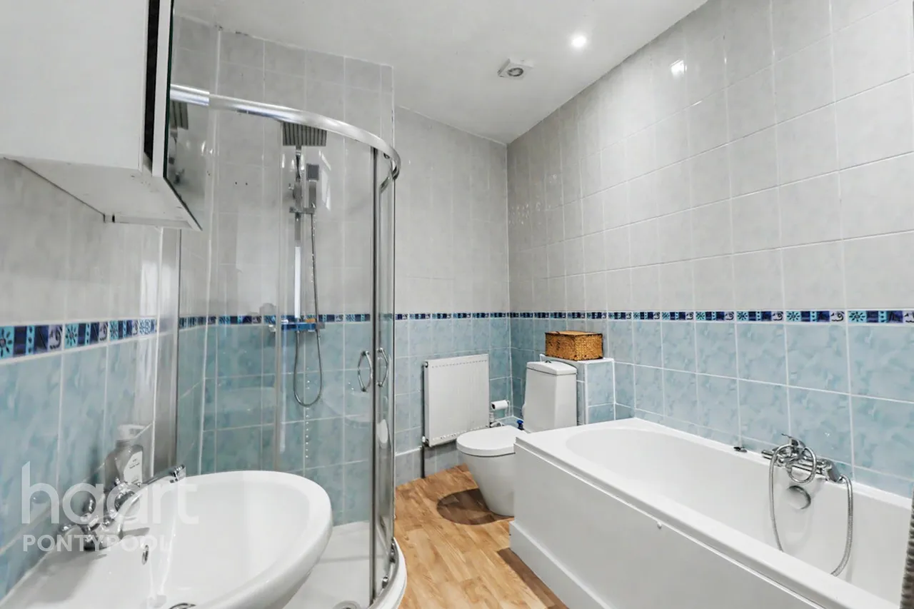 Pentrepiod Road, Pontypool, NP4, photo 18
