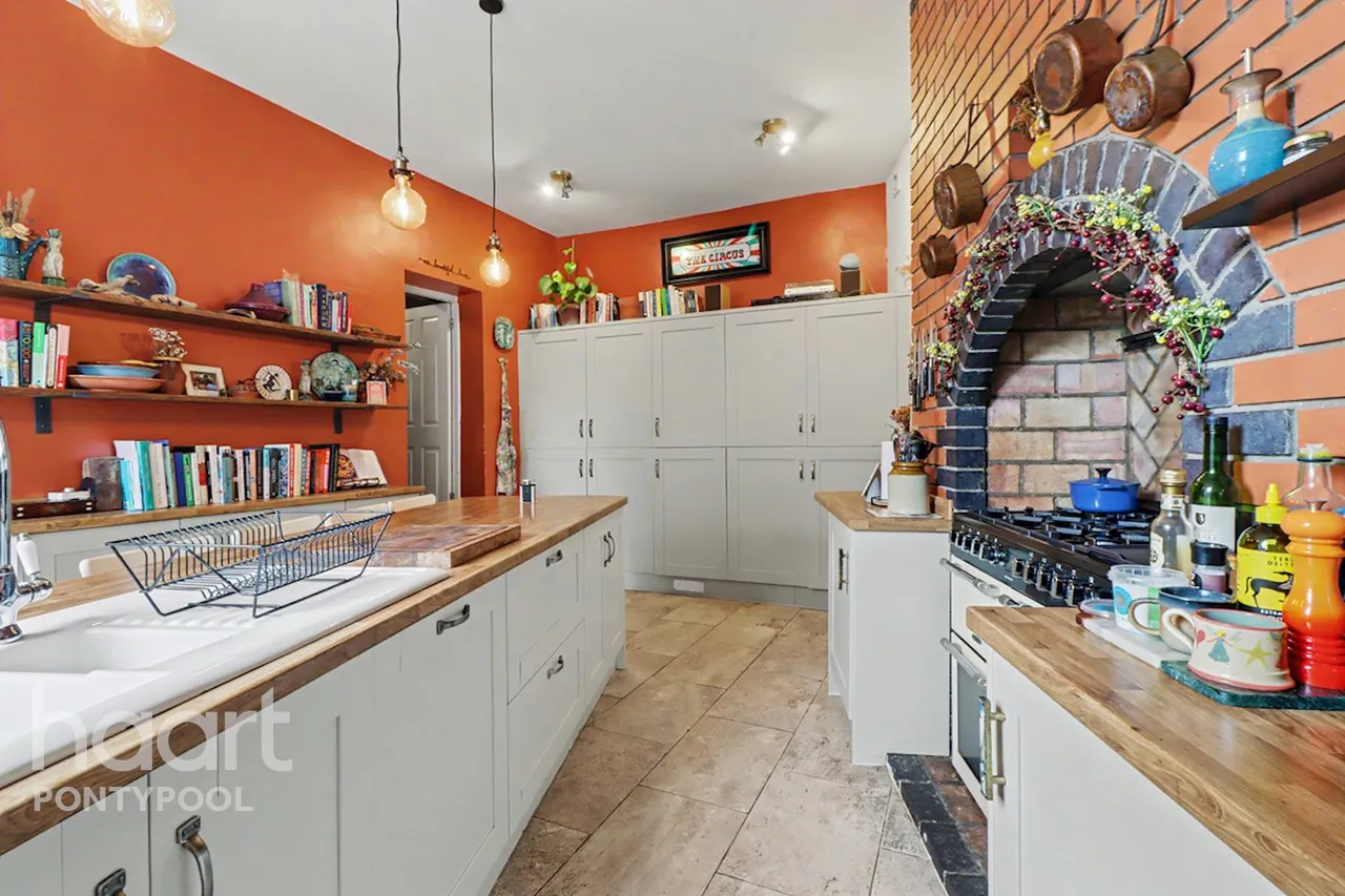 Pentrepiod Road, Pontypool, NP4, photo 10