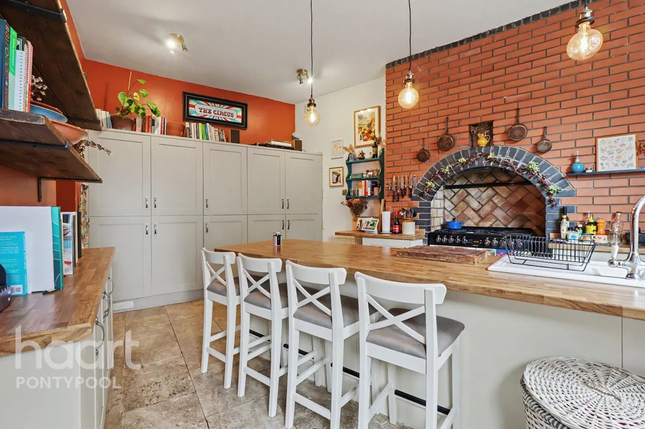 Pentrepiod Road, Pontypool, NP4, photo 9