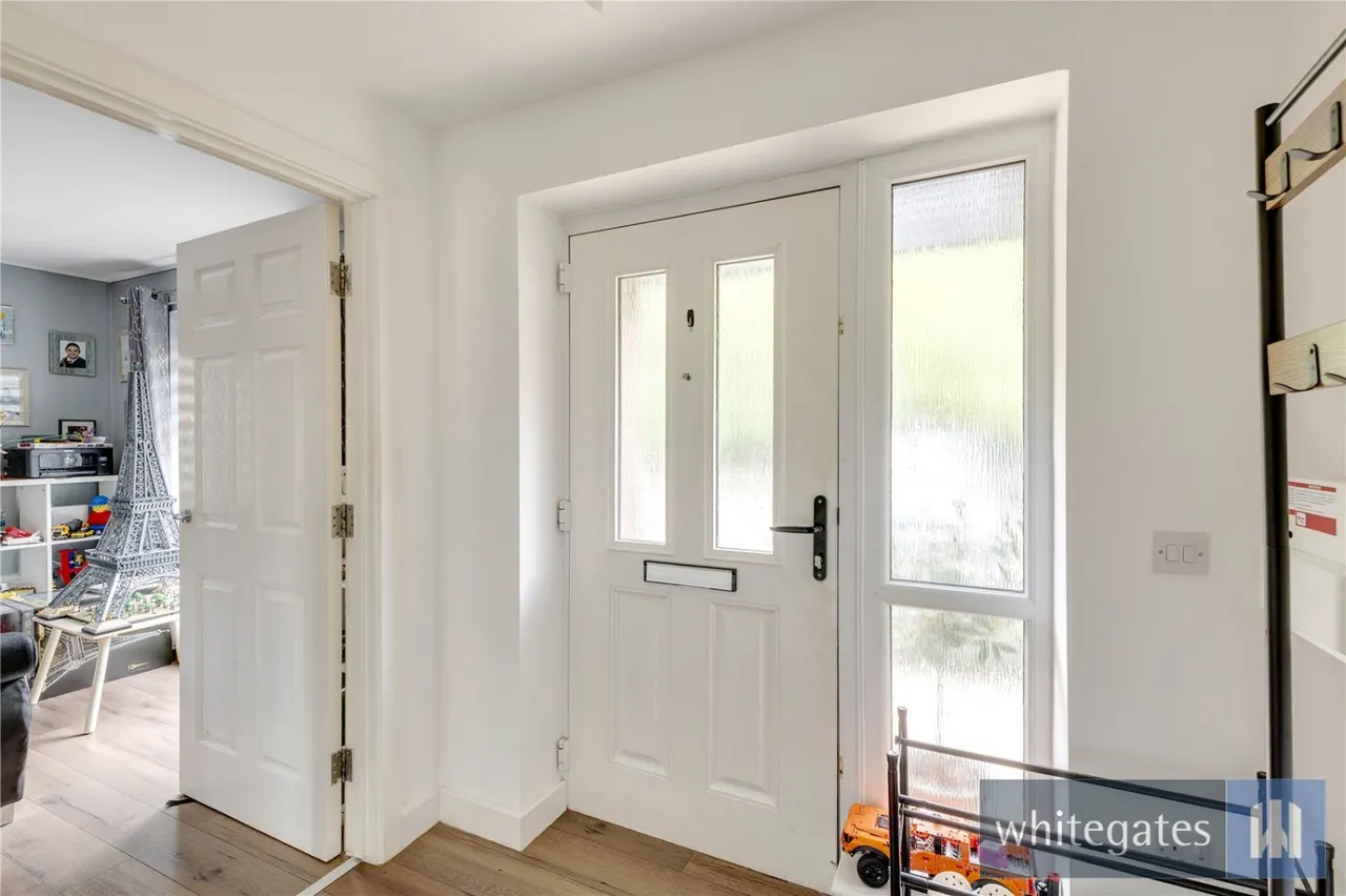 Elder Place, Liverpool, L25, photo 3