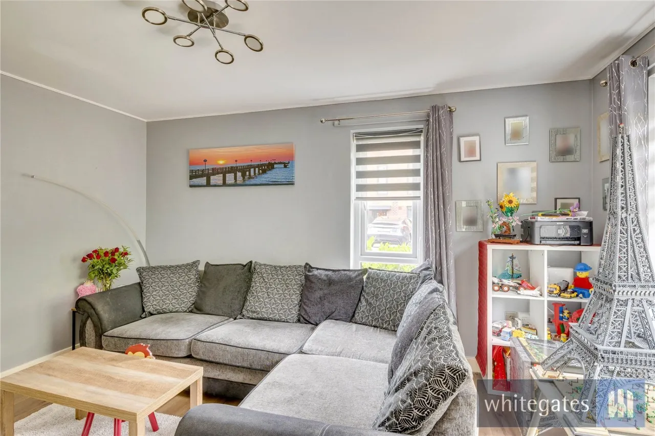 Elder Place, Liverpool, L25, photo 5