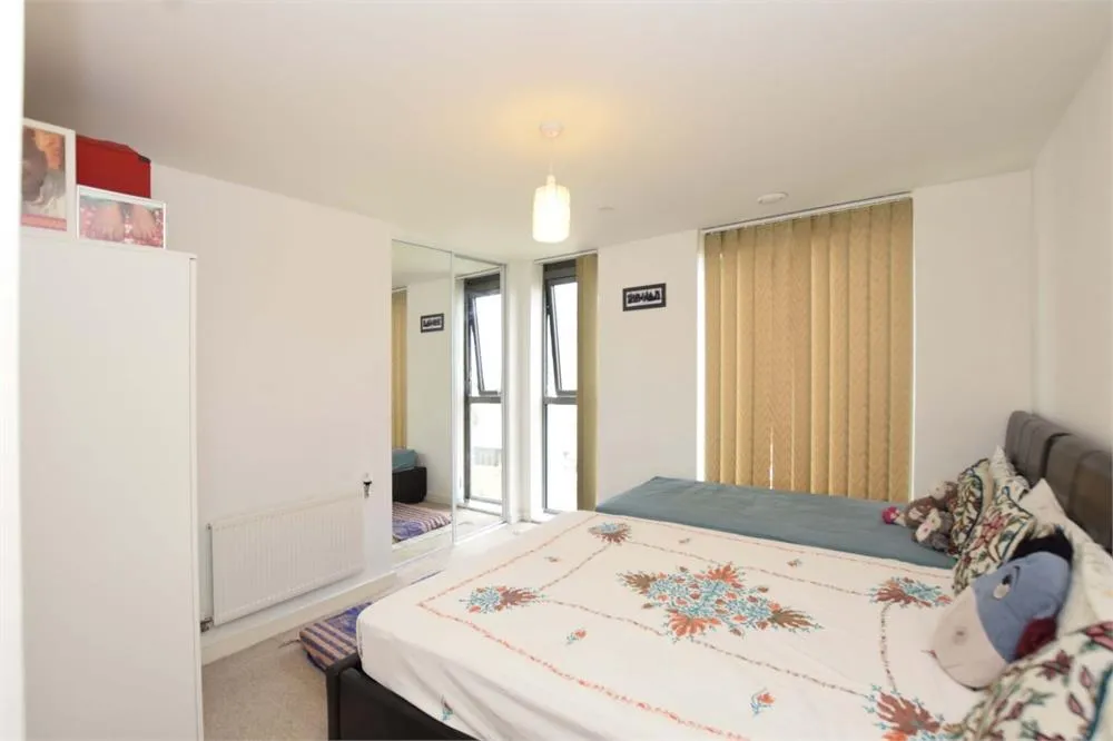 High Road, Wembley, HA9, photo 7