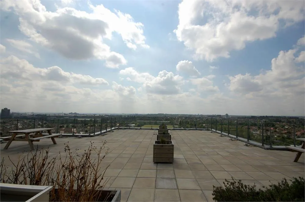 High Road, Wembley, HA9, photo 8