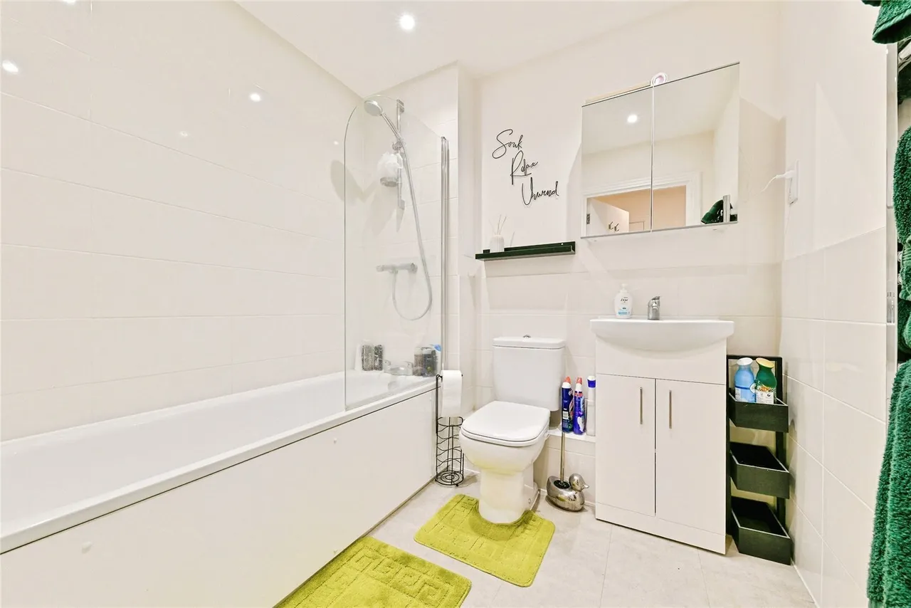 Giles Crescent, Stevenage, Hertfordshire, SG1, photo 14