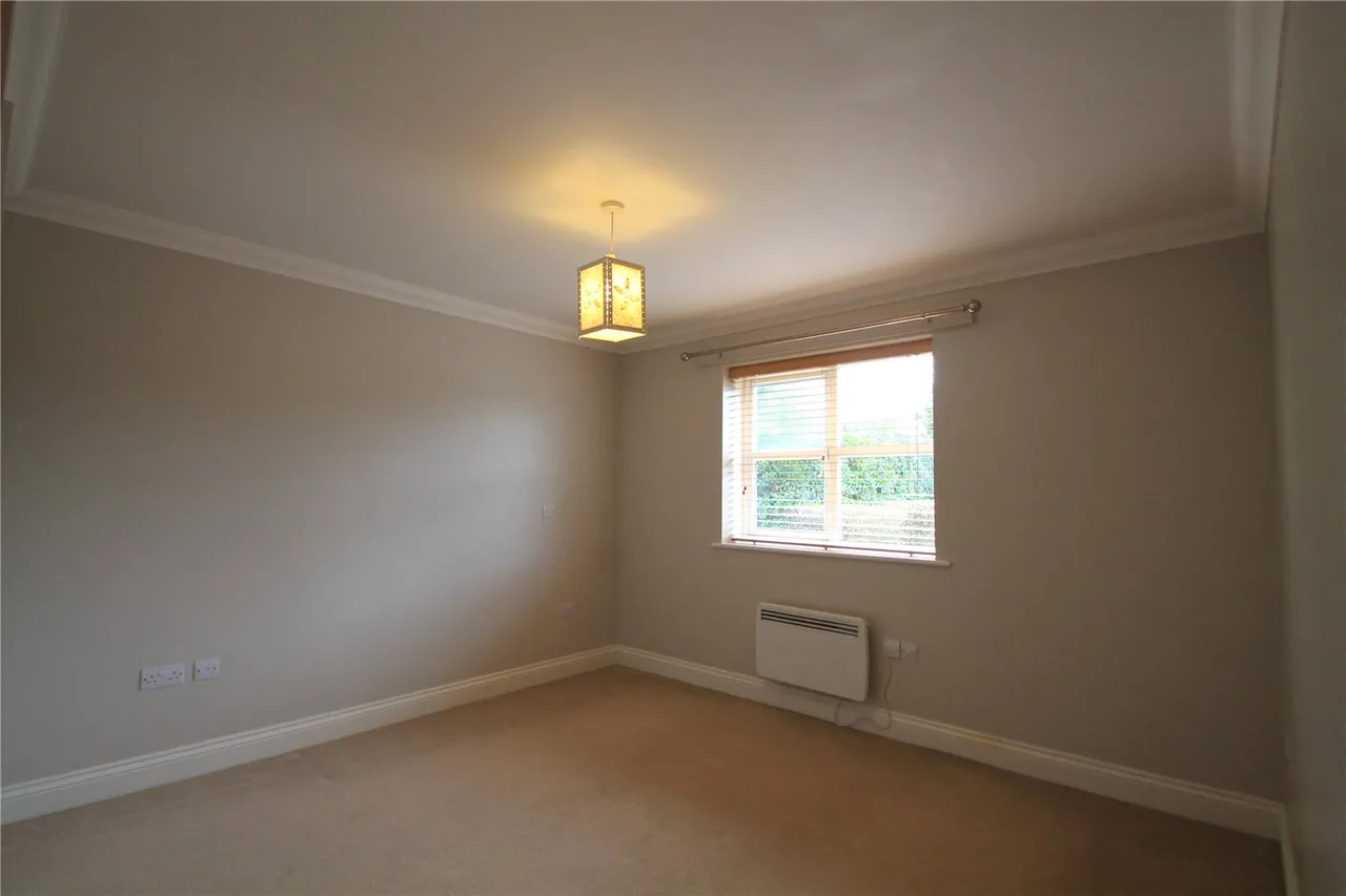 506 Reading Road, Winnersh, Berkshire, RG41 5EX, photo 5