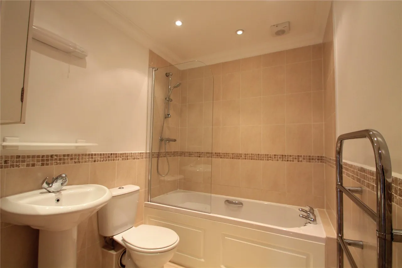 506 Reading Road, Winnersh, Berkshire, RG41 5EX, photo 8