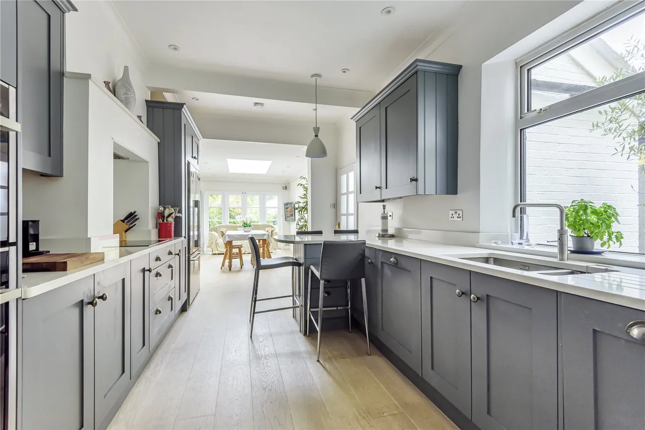 Tudor Road, Hampton, TW12 2NF, photo 5