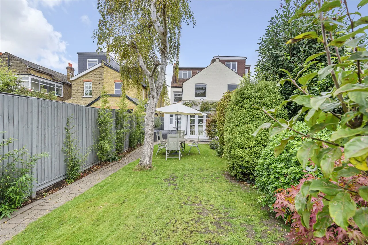 Tudor Road, Hampton, TW12 2NF, photo 9