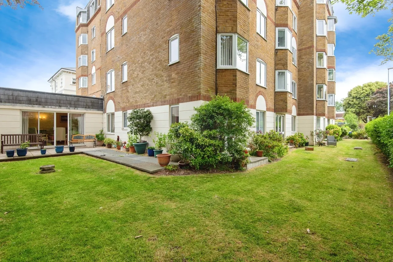 Gratwicke Road, Worthing, BN11, photo 11