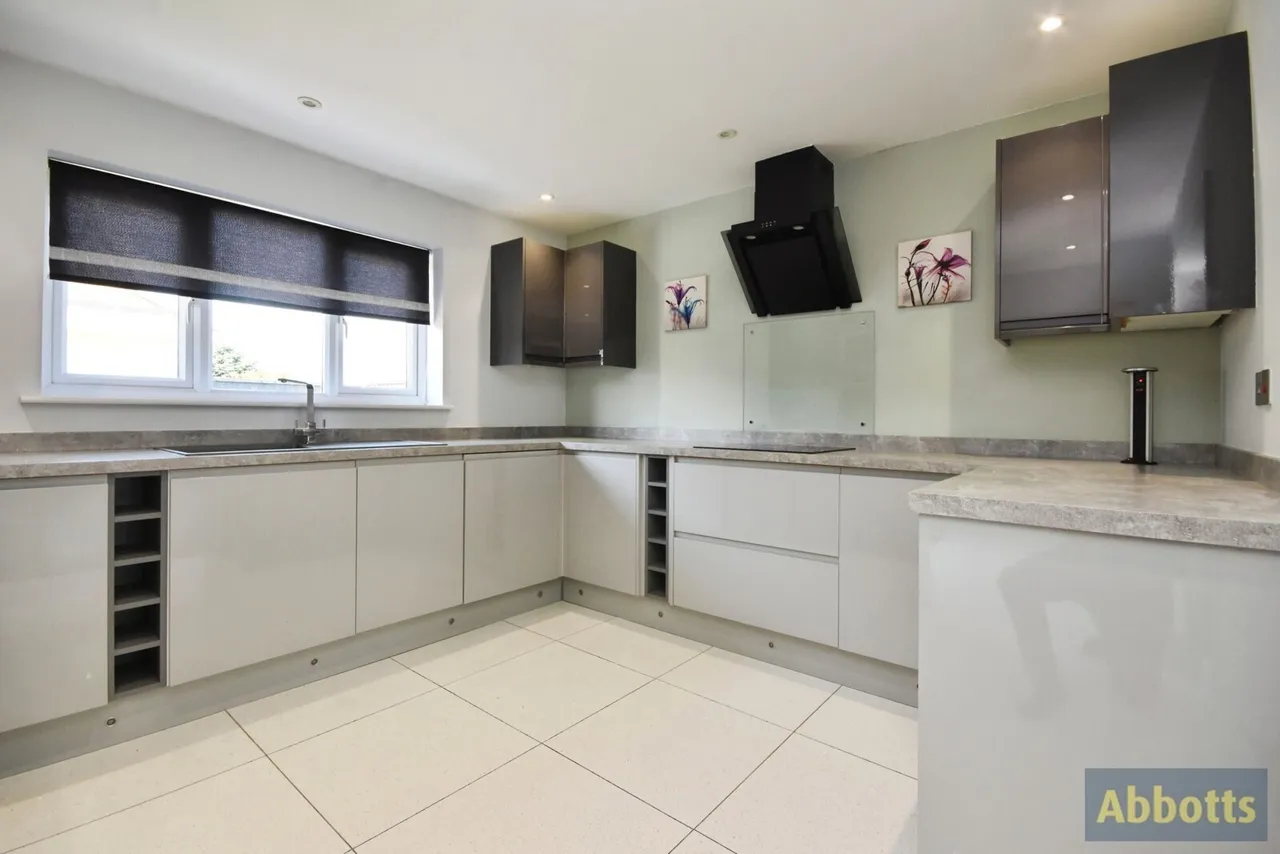 Warwick Road, RAYLEIGH, Essex, SS6, photo 11