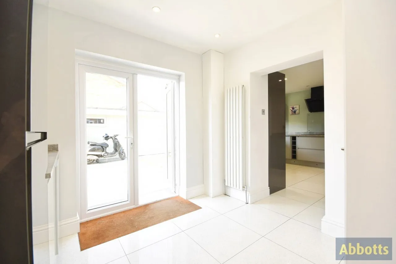 Warwick Road, RAYLEIGH, Essex, SS6, photo 6