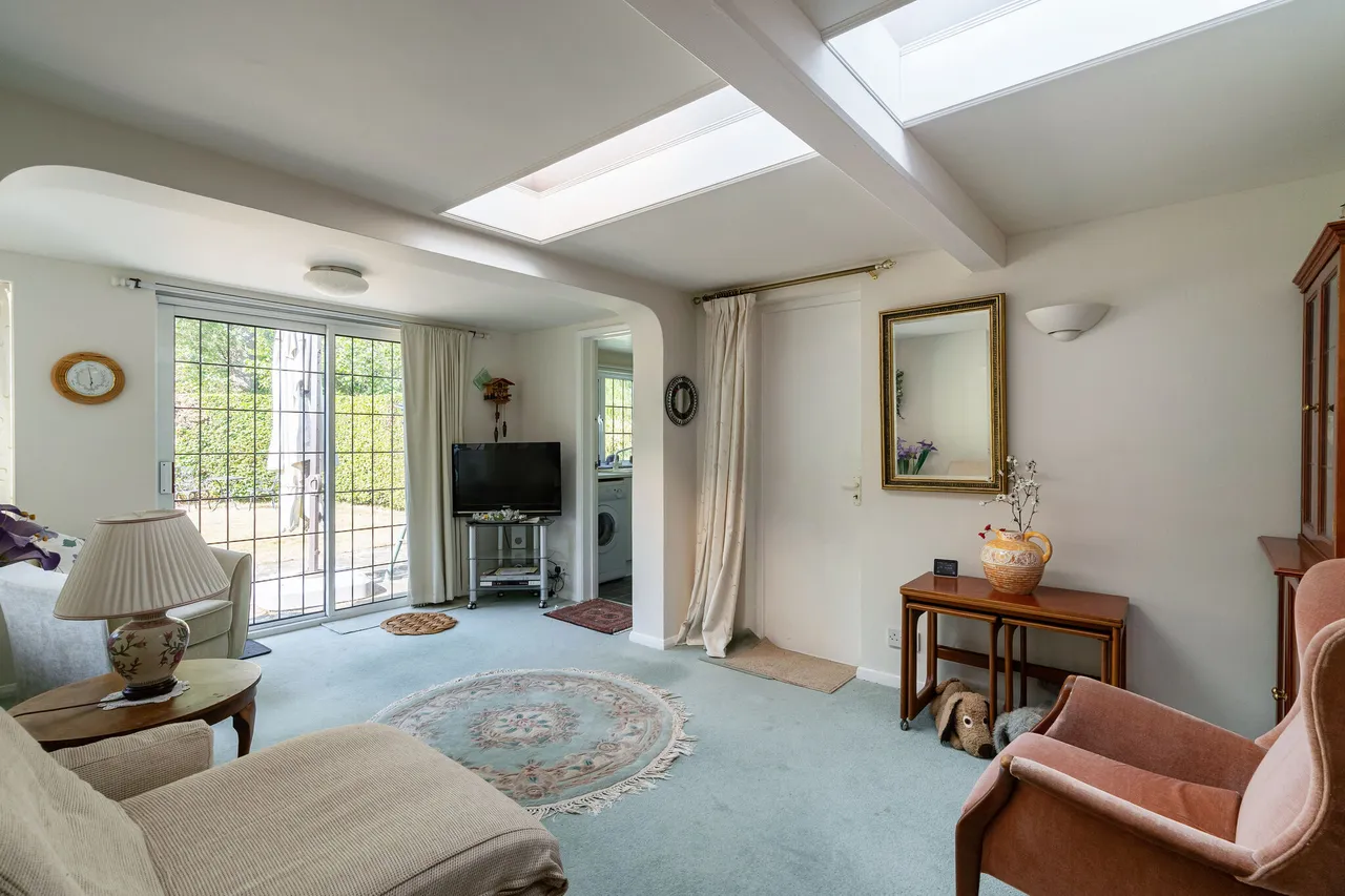 Woodstock, West Clandon, GU4, photo 6