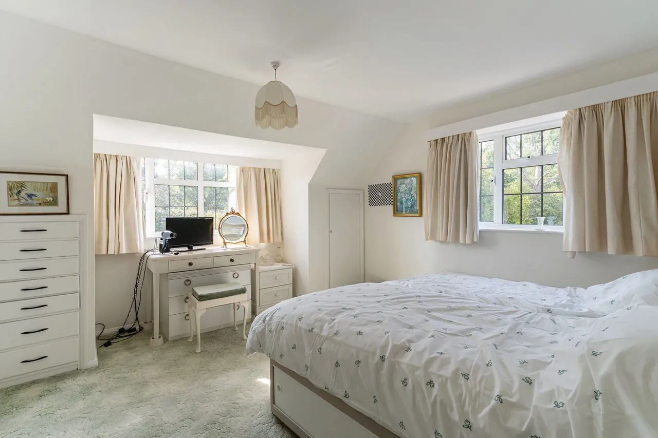 Woodstock, West Clandon, GU4, photo 9