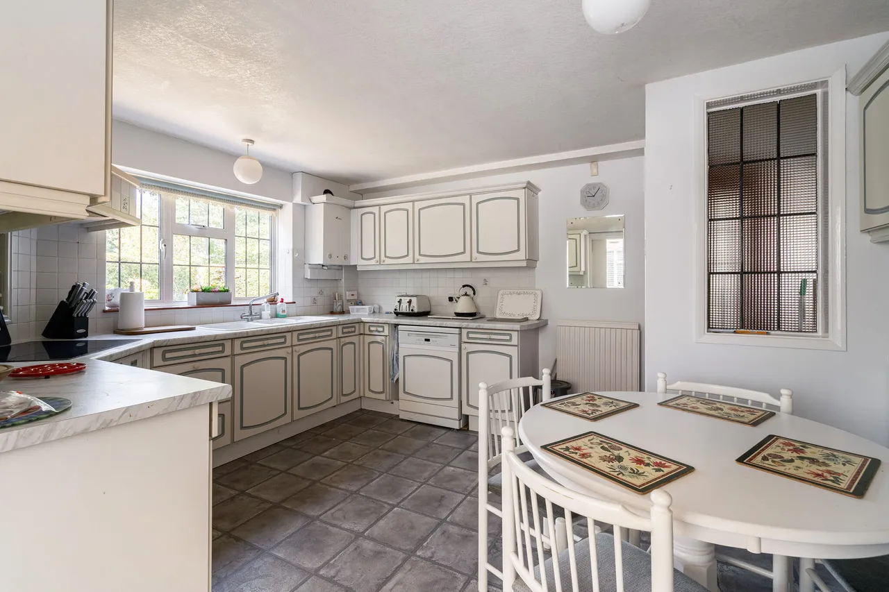 Woodstock, West Clandon, GU4, photo 5