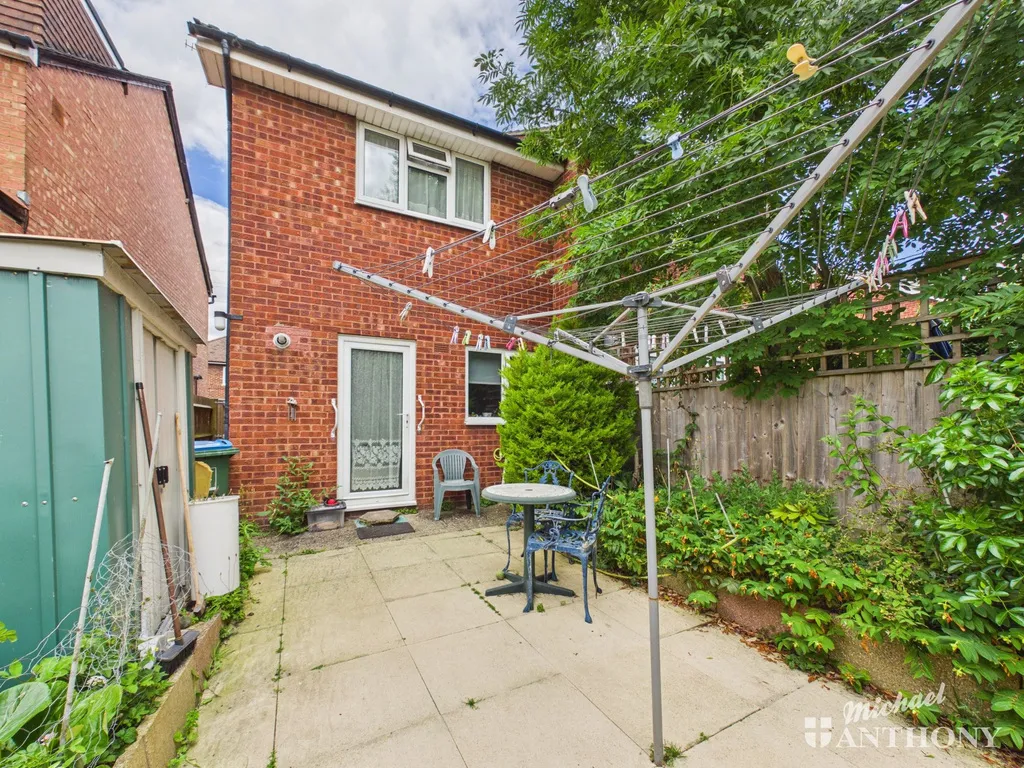 Willow Road, Aylesbury, HP19 9PX, photo 9