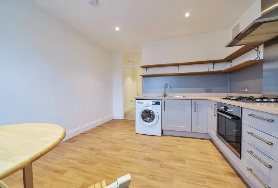 Littleton Street, SW18, photo 6