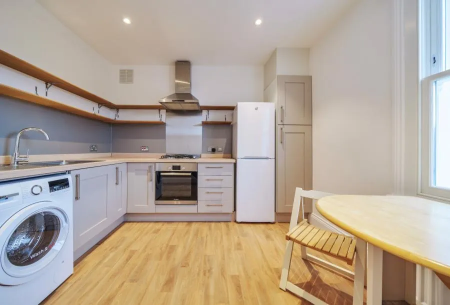 Littleton Street, SW18, photo 4
