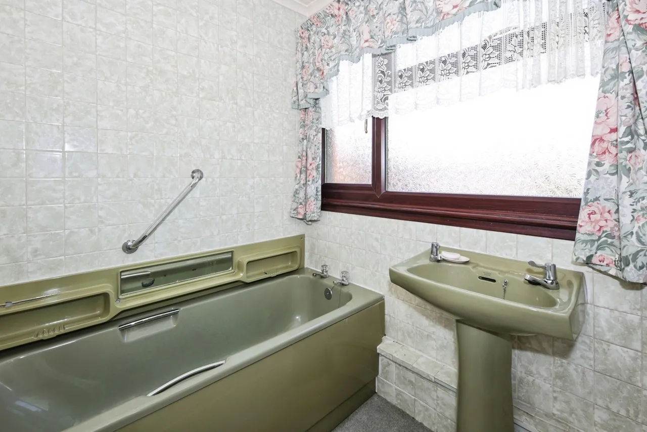 Delves Crescent, Atherstone, Warwickshire, CV9, photo 14