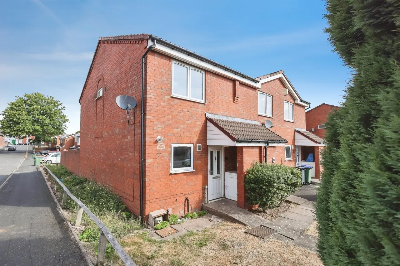2 bed house for sale — Petford Street, Cradley Heath