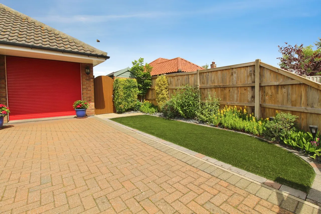 Loddon Road, Bungay, NR35, photo 31