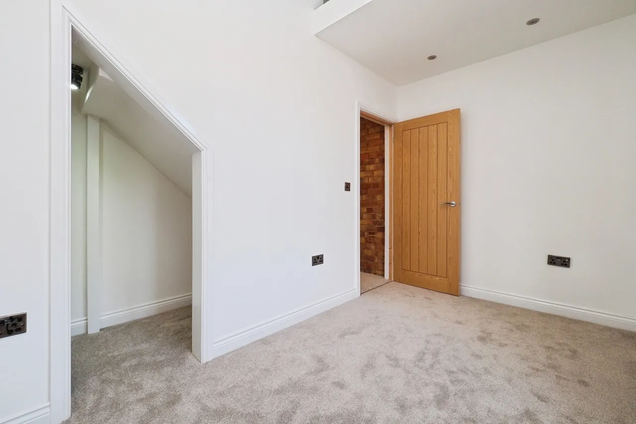 Collington Street, Beeston, Nottinghamshire, NG9, photo 23