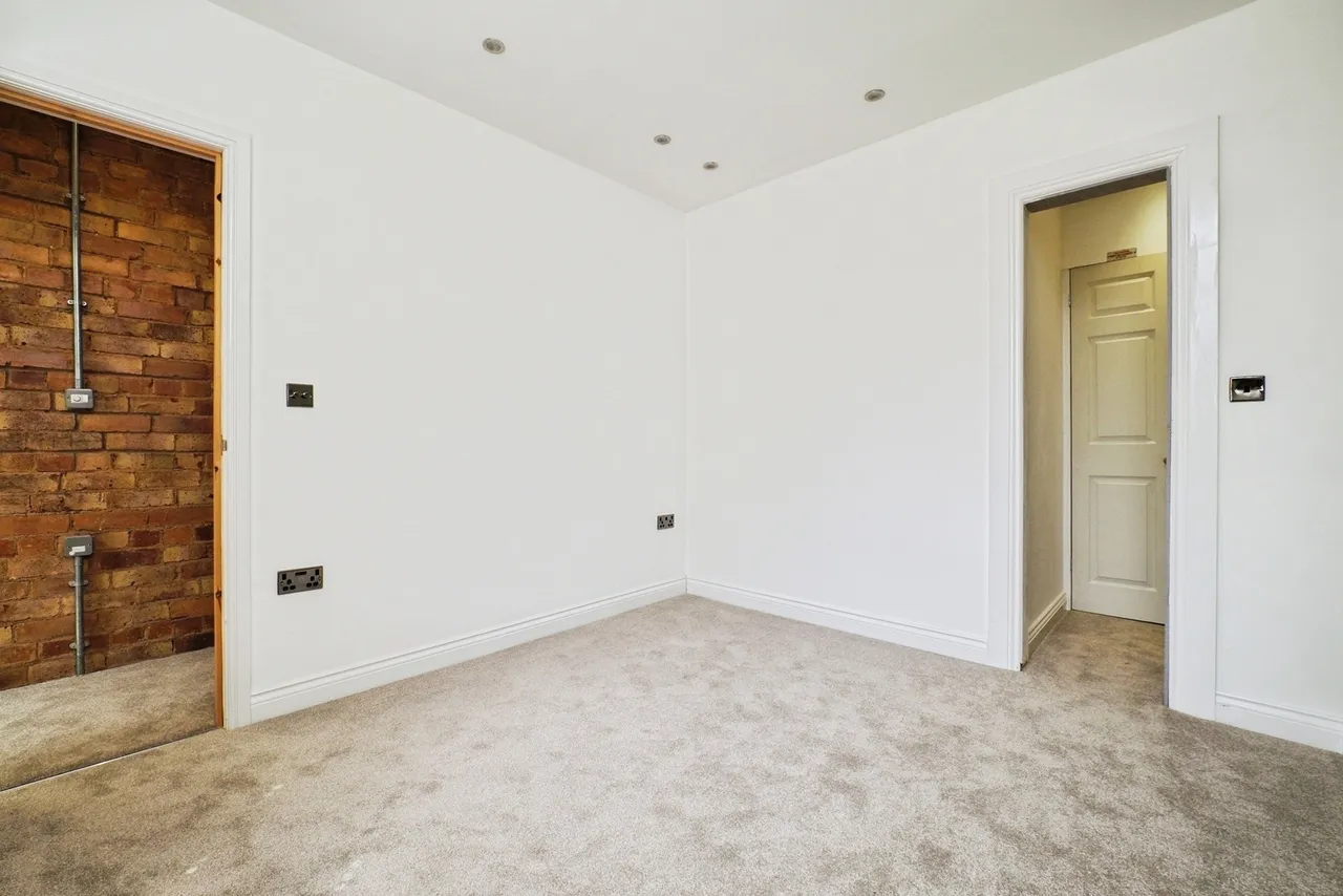 Collington Street, Beeston, Nottinghamshire, NG9, photo 25