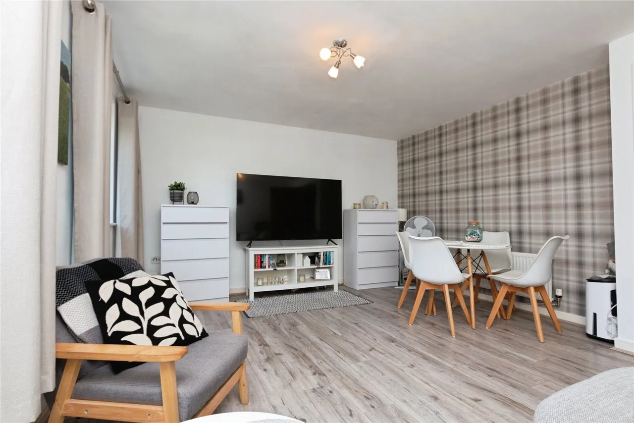 Wiltshire Crescent, Basingstoke, RG22, photo 2