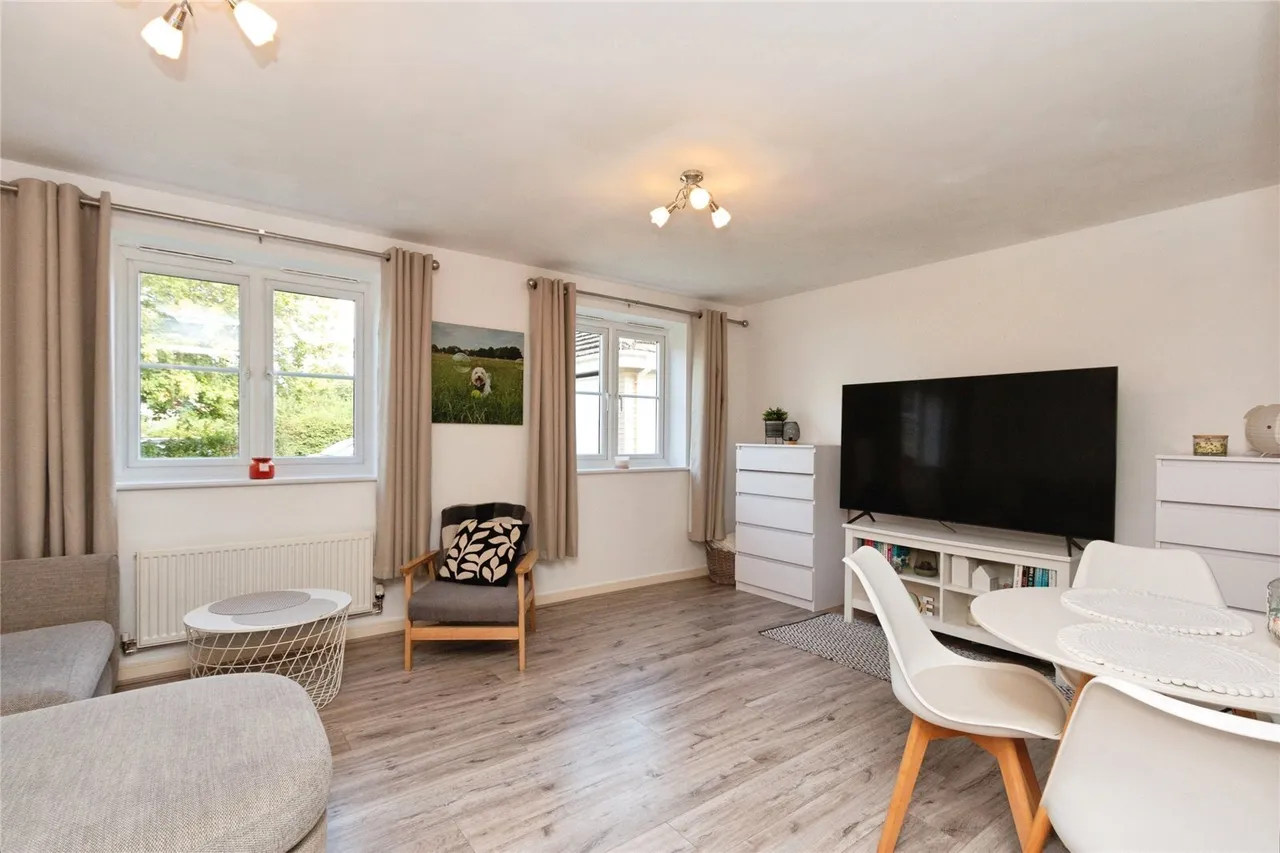 Wiltshire Crescent, Basingstoke, RG22, photo 10