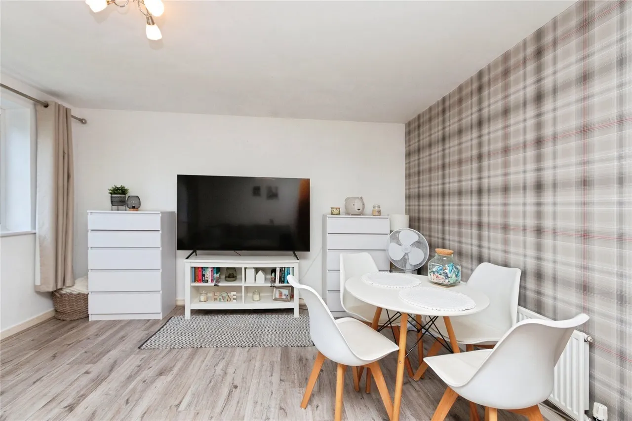 Wiltshire Crescent, Basingstoke, RG22, photo 17