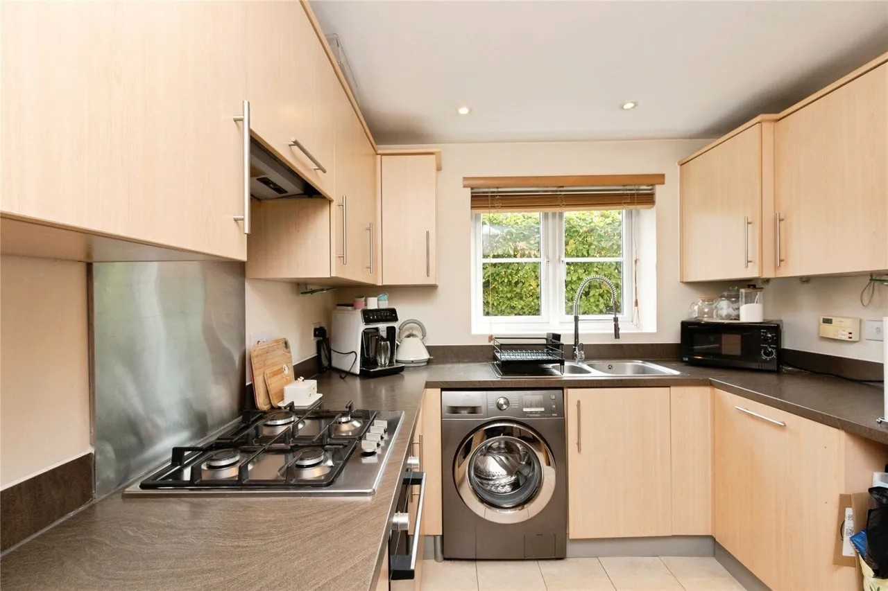 Wiltshire Crescent, Basingstoke, RG22, photo 11