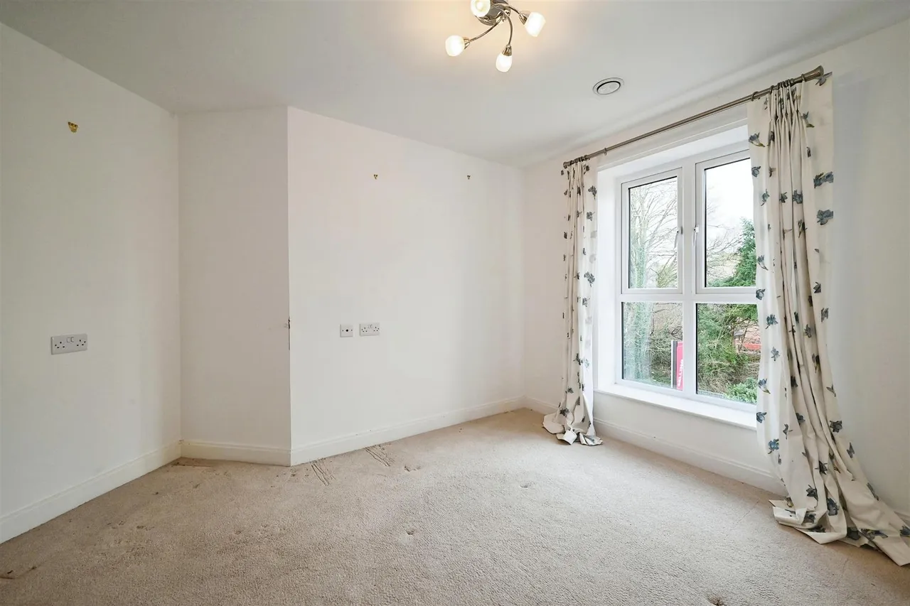 Reading Road, Henley-On-Thames, RG9, photo 9