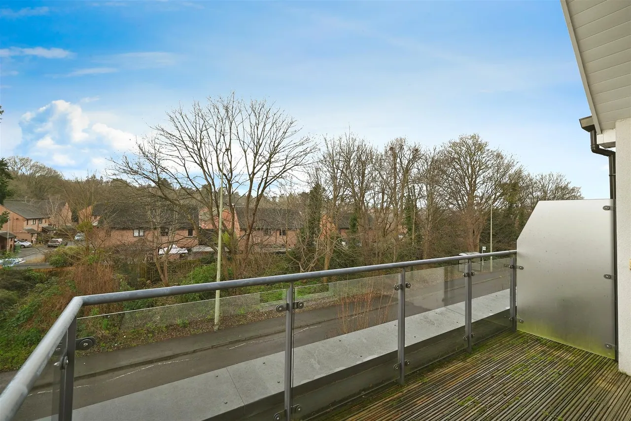 Reading Road, Henley-On-Thames, RG9, photo 4