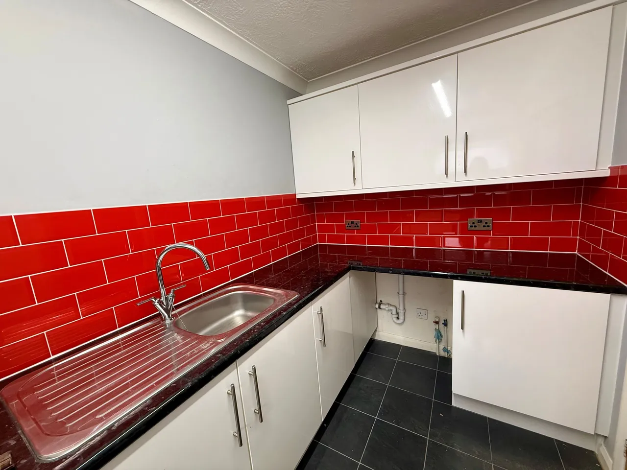 1 bed flat to rent — Hazelgrove Road, HAYWARDS HEATH
