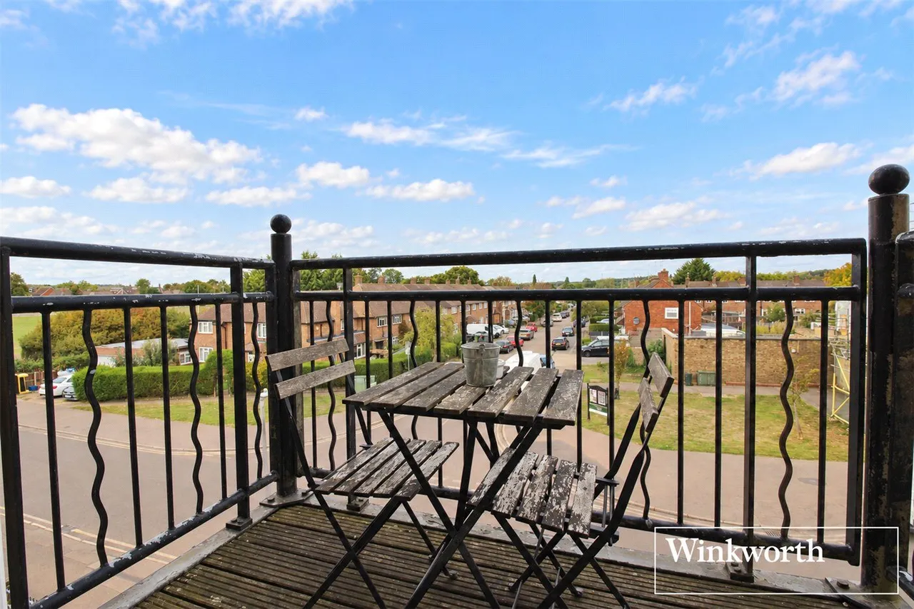 Croxdale Road, Borehamwood, WD6, photo 11