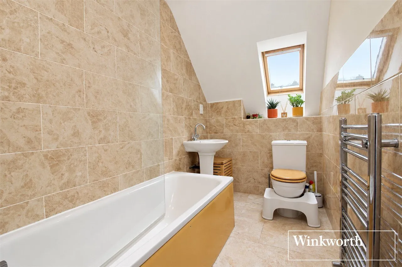 Croxdale Road, Borehamwood, WD6, photo 10