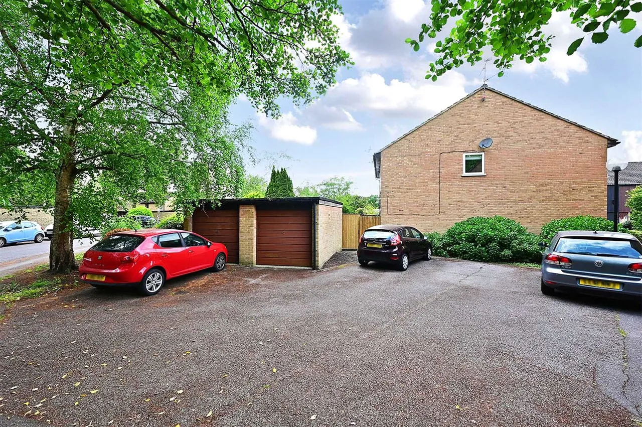 Maple Close, Ash Vale, Guildford, Surrey, GU12 5JZ, photo 8