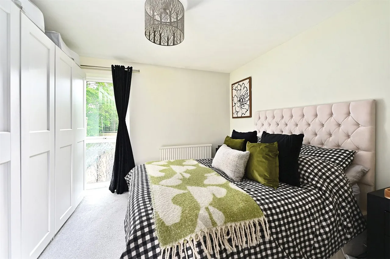Maple Close, Ash Vale, Guildford, Surrey, GU12 5JZ, photo 9