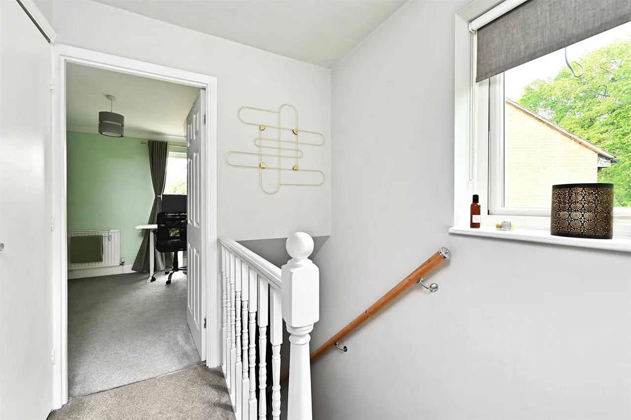 Maple Close, Ash Vale, Guildford, Surrey, GU12 5JZ, photo 12