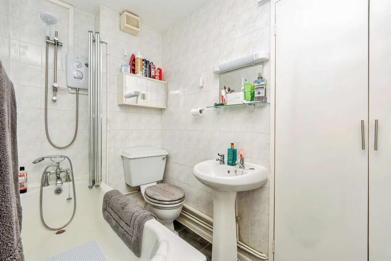 Glendinning Avenue, Weymouth, DT4, photo 6
