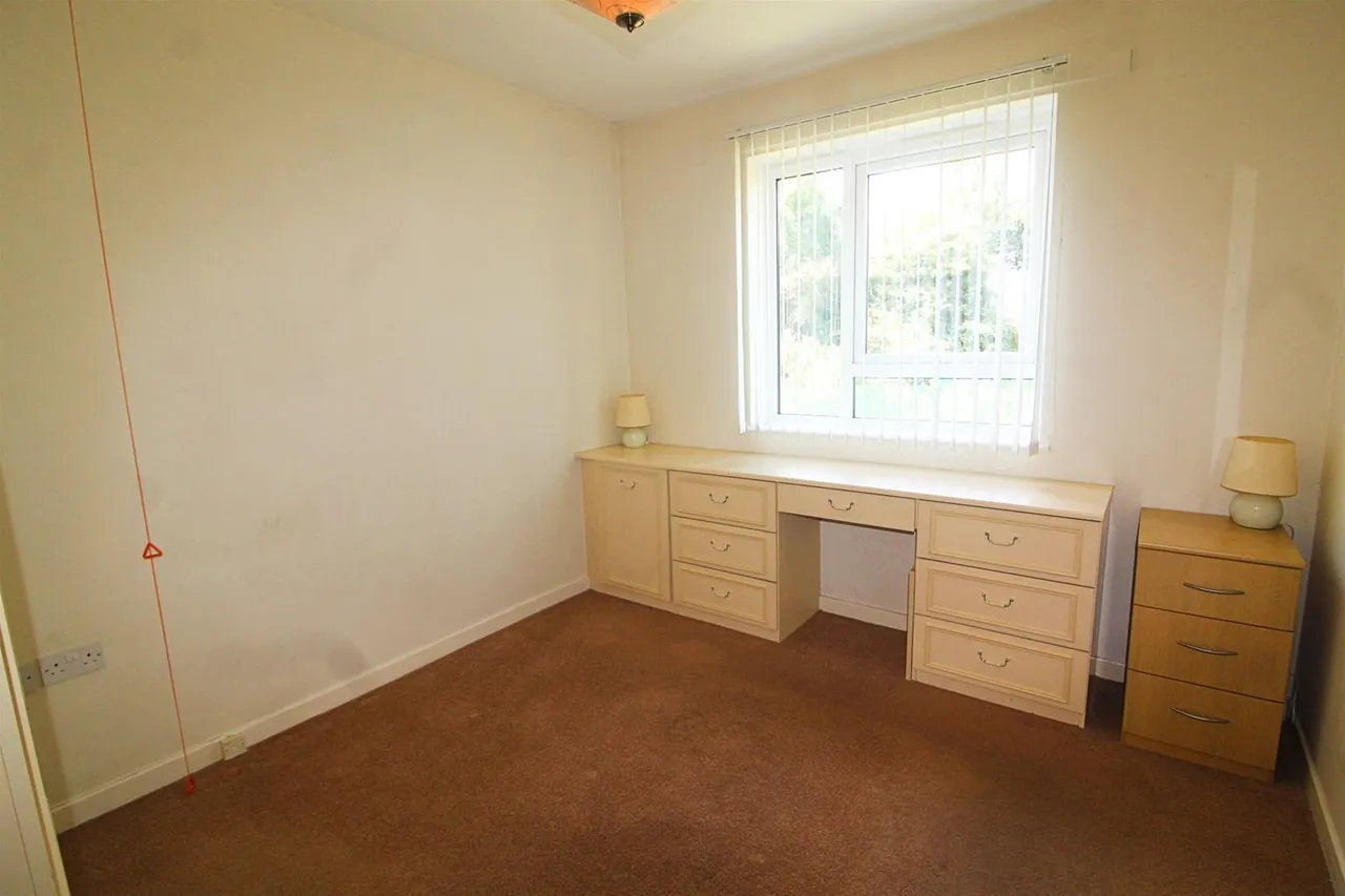Potters Lane, Barnet EN5 5BA, photo 4