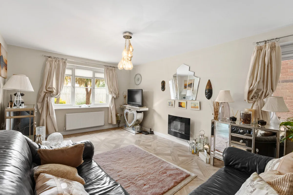 Prior Croft, Rotherham, S63, photo 6