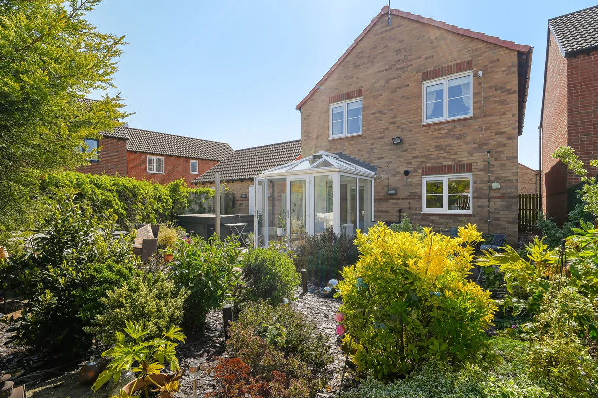 Prior Croft, Rotherham, S63, photo 4