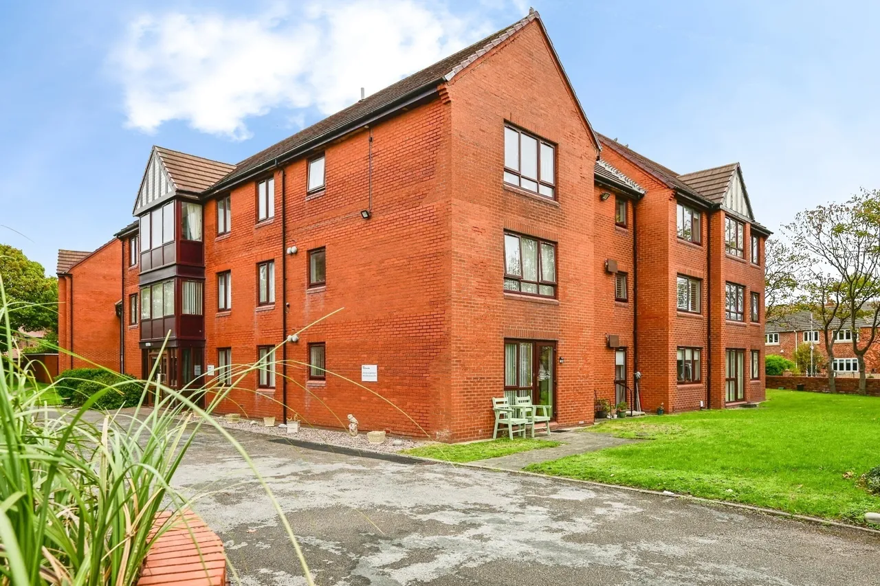 2 bed flat for sale, Nicholas Road, Liverpool, L23