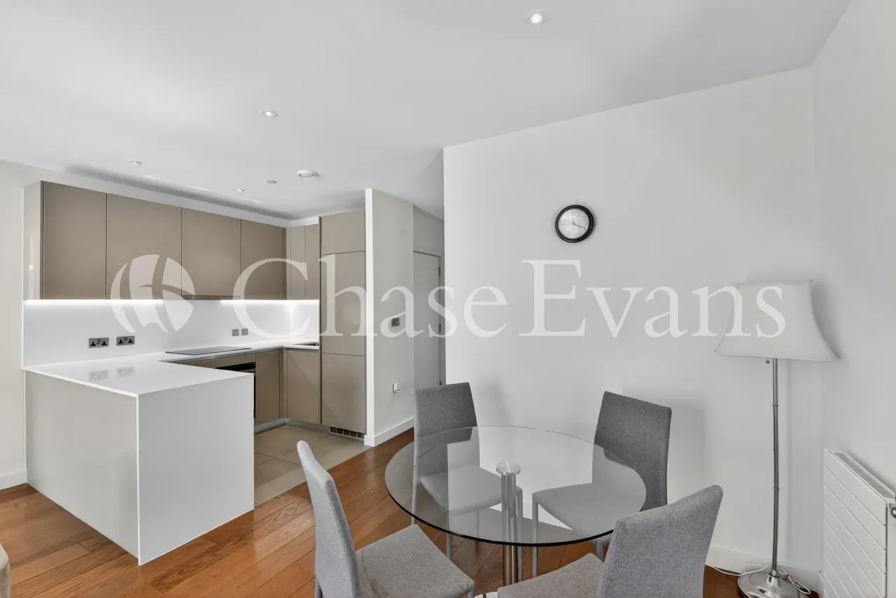 Pienna Apartments, North West Village, Elvin Gardens, Exhibition Way, Wembley, London, HA9, photo 5