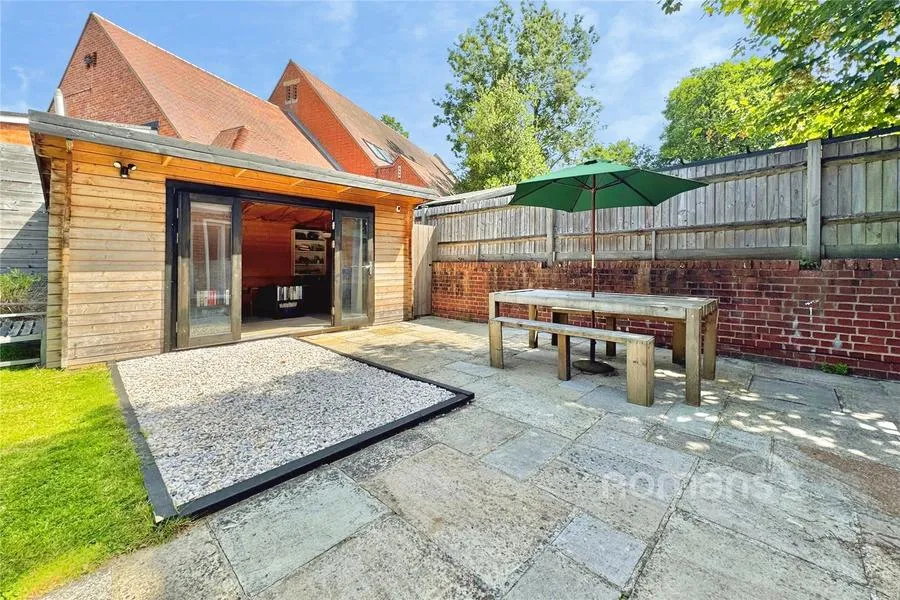 Crofters Close, Sandhurst, GU47, photo 13