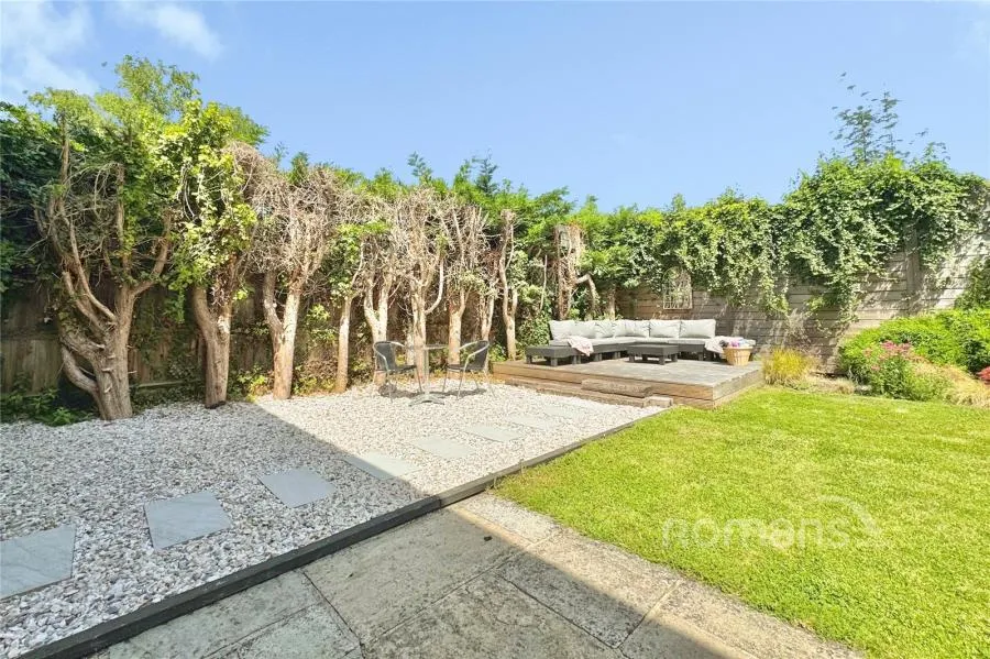 Crofters Close, Sandhurst, GU47, photo 22