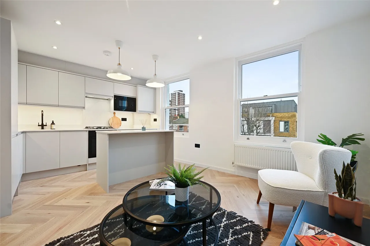 Shepherds Bush Road, London, W6, photo 8